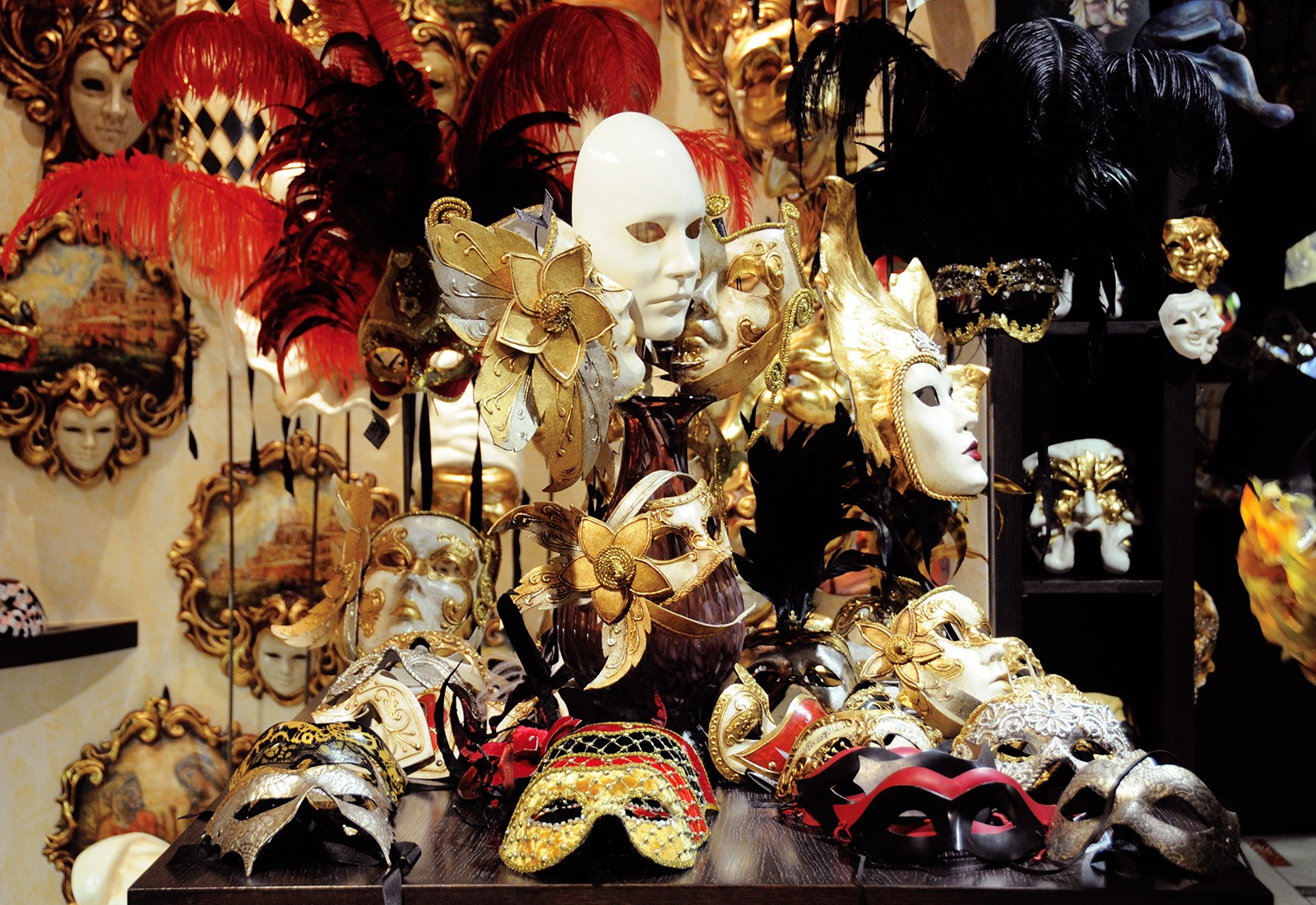 The Art Of Venetian Masks For The Carnival Of Venice Craftsmanship